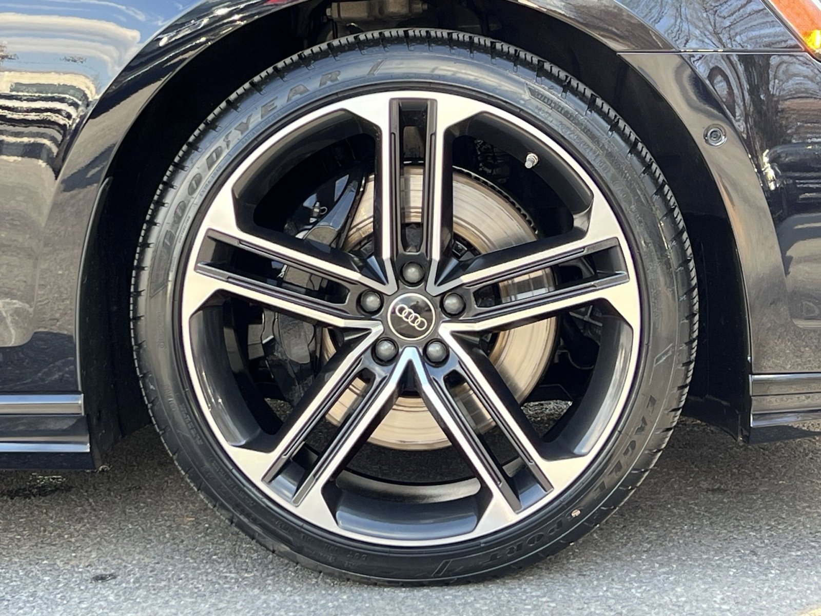 Used 2025 Audi A8 L 3.0T image 10