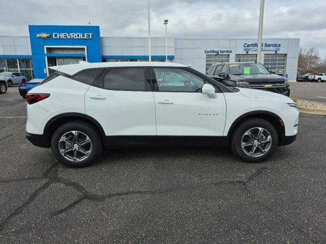 New 2024 Chevrolet Blazer LT w/ Driver Confidence Package AWD/4WD image 8