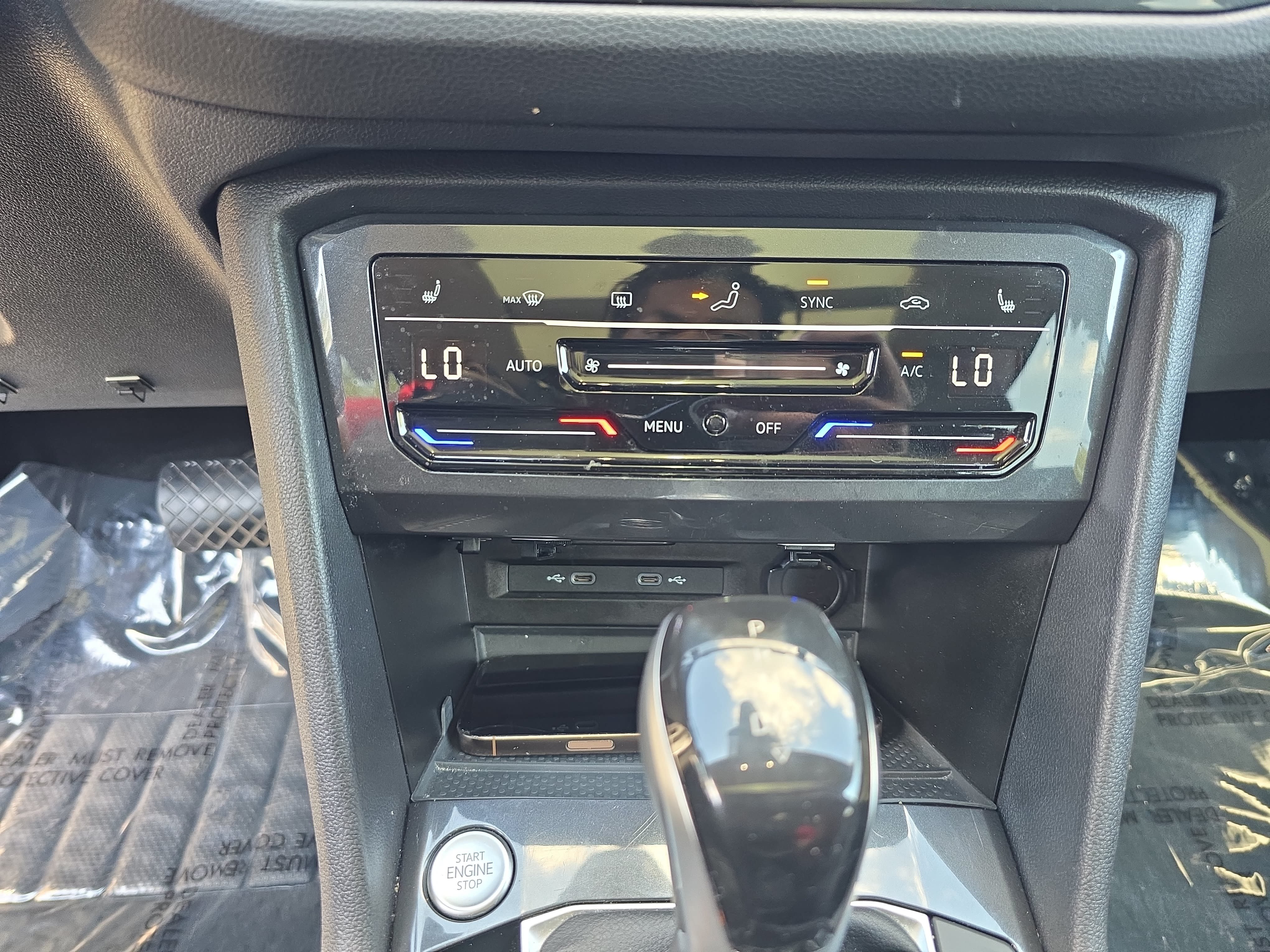 Certified 2024 Volkswagen Tiguan SE AWD/4WD image 24