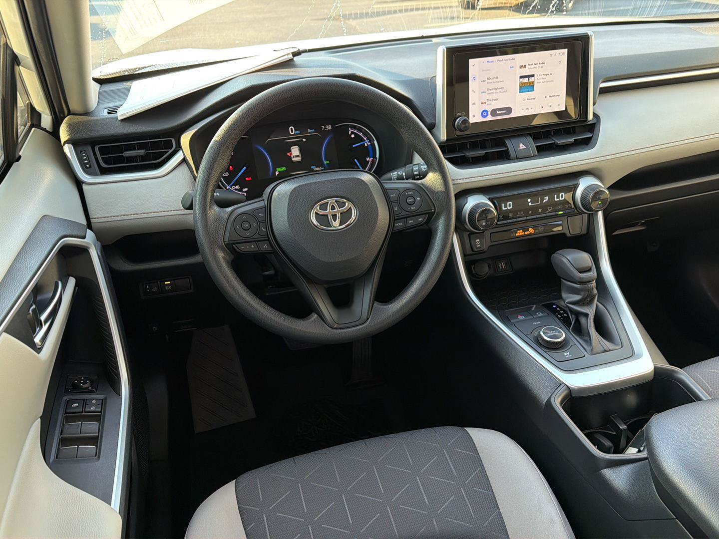 Certified 2024 Toyota RAV4 XLE AWD/4WD image 18