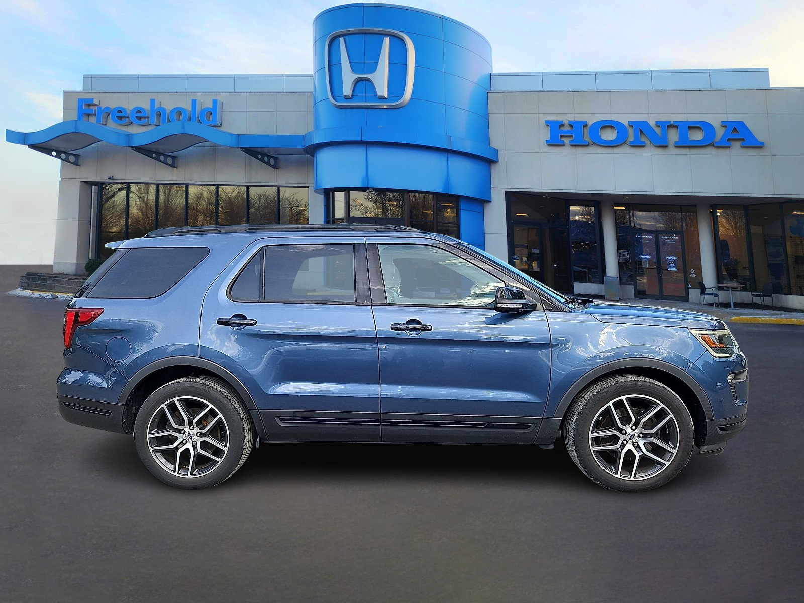 Used 2019 Ford Explorer Sport w/ Equipment Group 401A AWD/4WD image 7