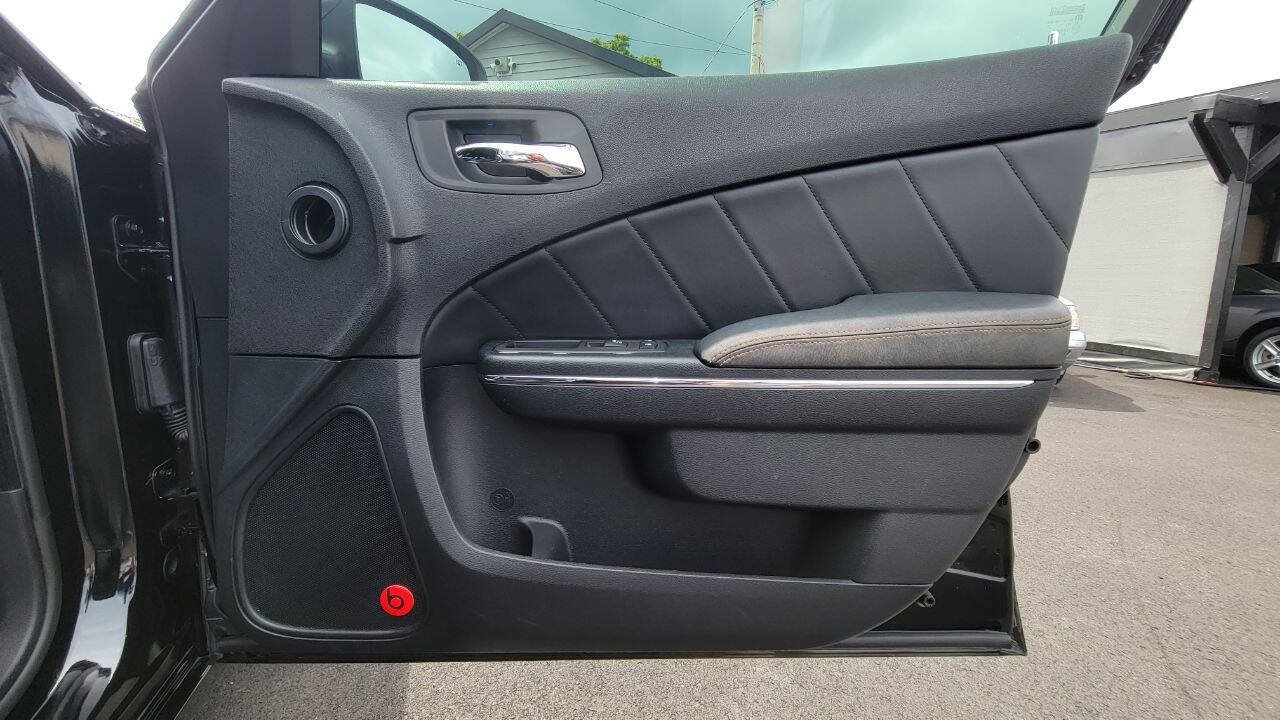 Used 2014 Dodge Charger R/T RWD image 20