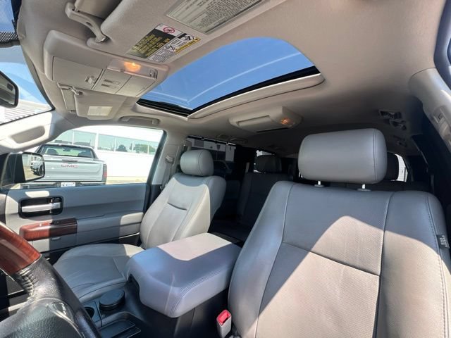 Used 2012 Toyota Sequoia Platinum AWD/4WD image 32