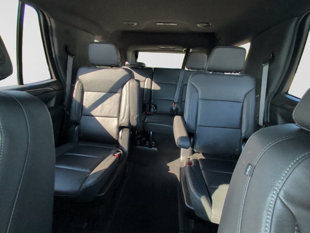 Used 2024 Chevrolet Tahoe LT w/ Luxury Package RWD image 21