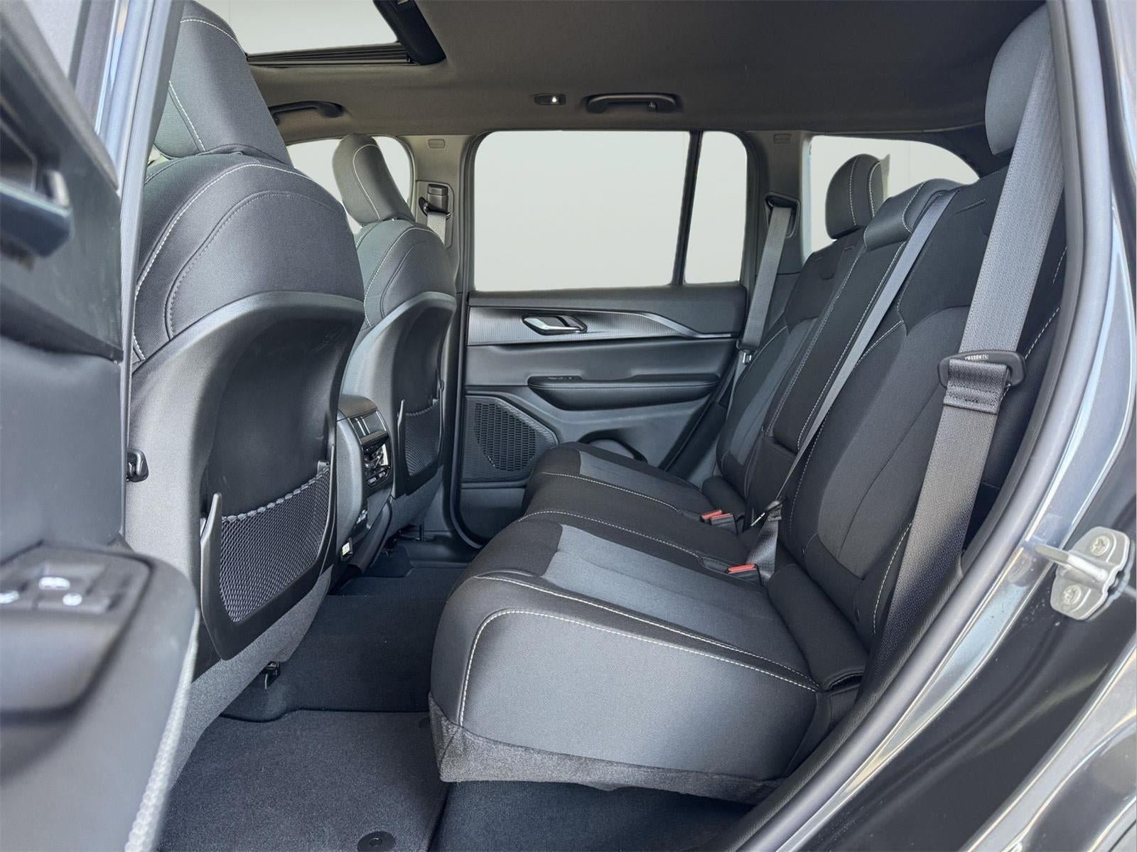 New 2026 Jeep Grand Cherokee Laredo X AWD/4WD image 9