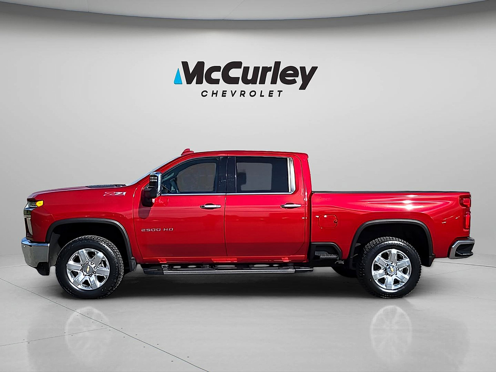 Used 2022 Chevrolet Silverado 2500 LTZ w/ LTZ Plus Package AWD/4WD image 4