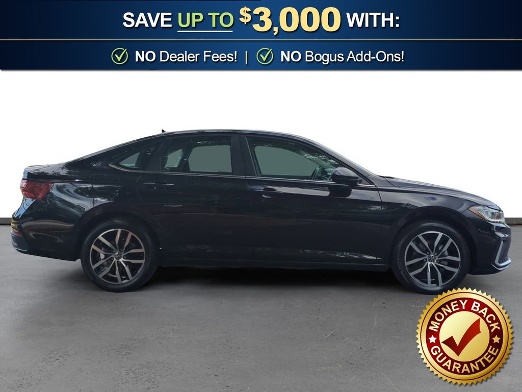 Used 2025 Volkswagen Jetta SE FWD image 8