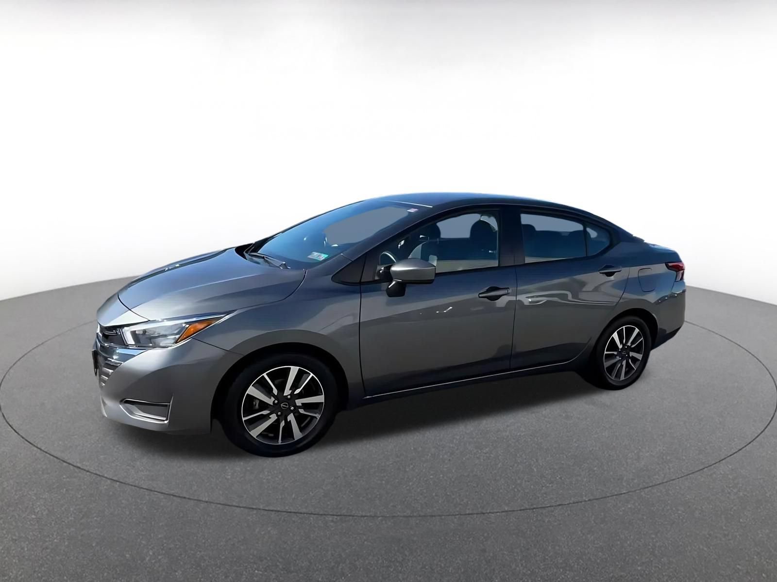 Used 2025 Nissan Versa SV FWD image 7