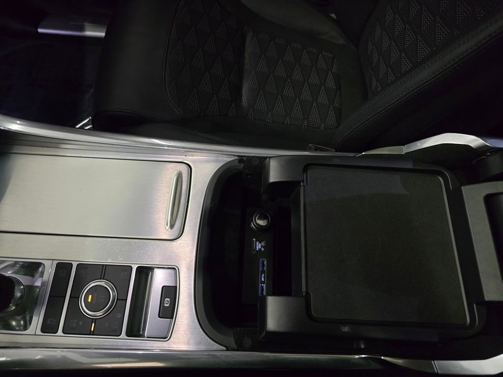 Used 2022 Land Rover Range Rover Sport SVR image 31