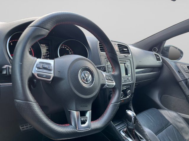 Used 2011 Volkswagen GTI 4-Door FWD image 13