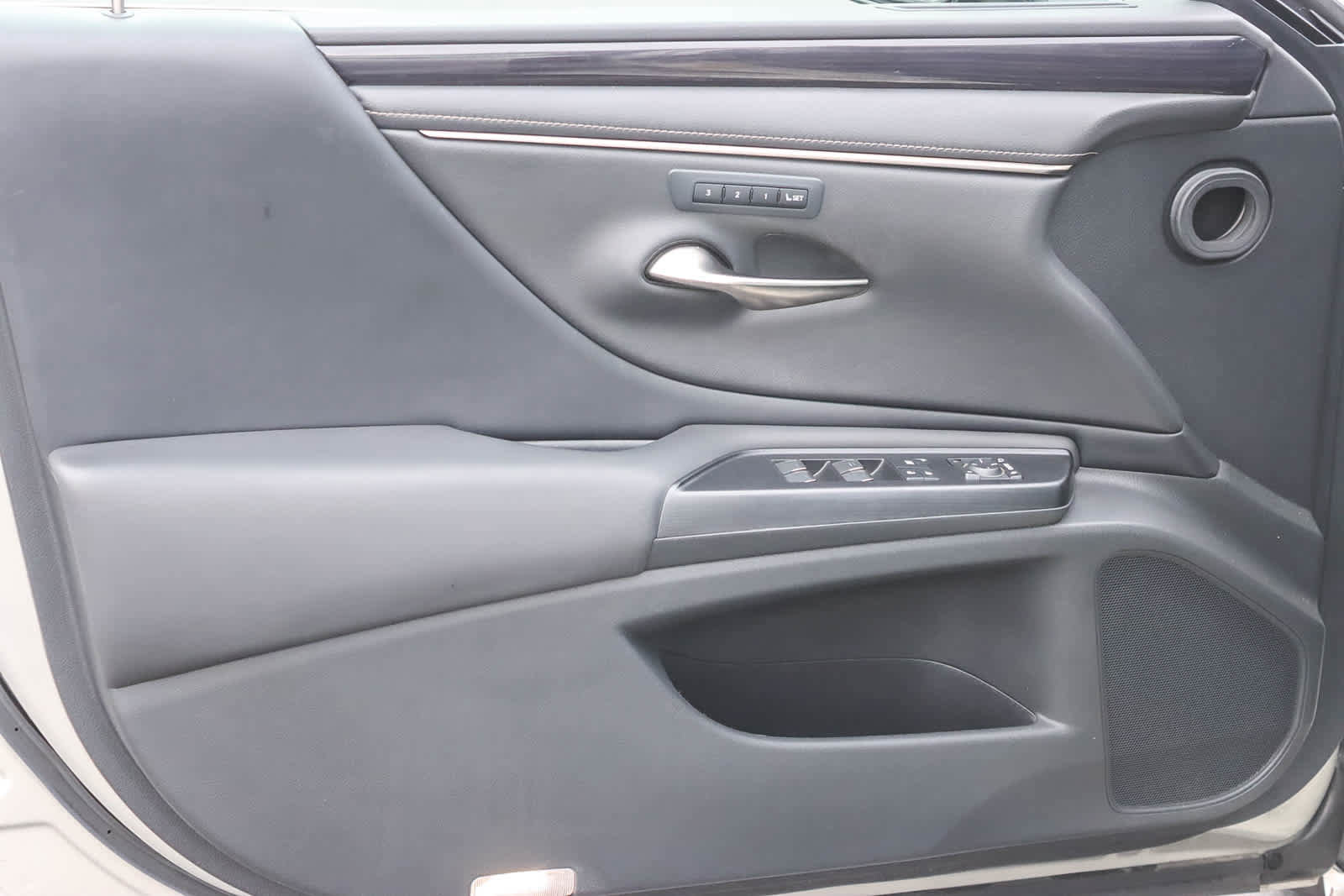 Used 2021 Lexus ES 350 w/ Premium Package image 19