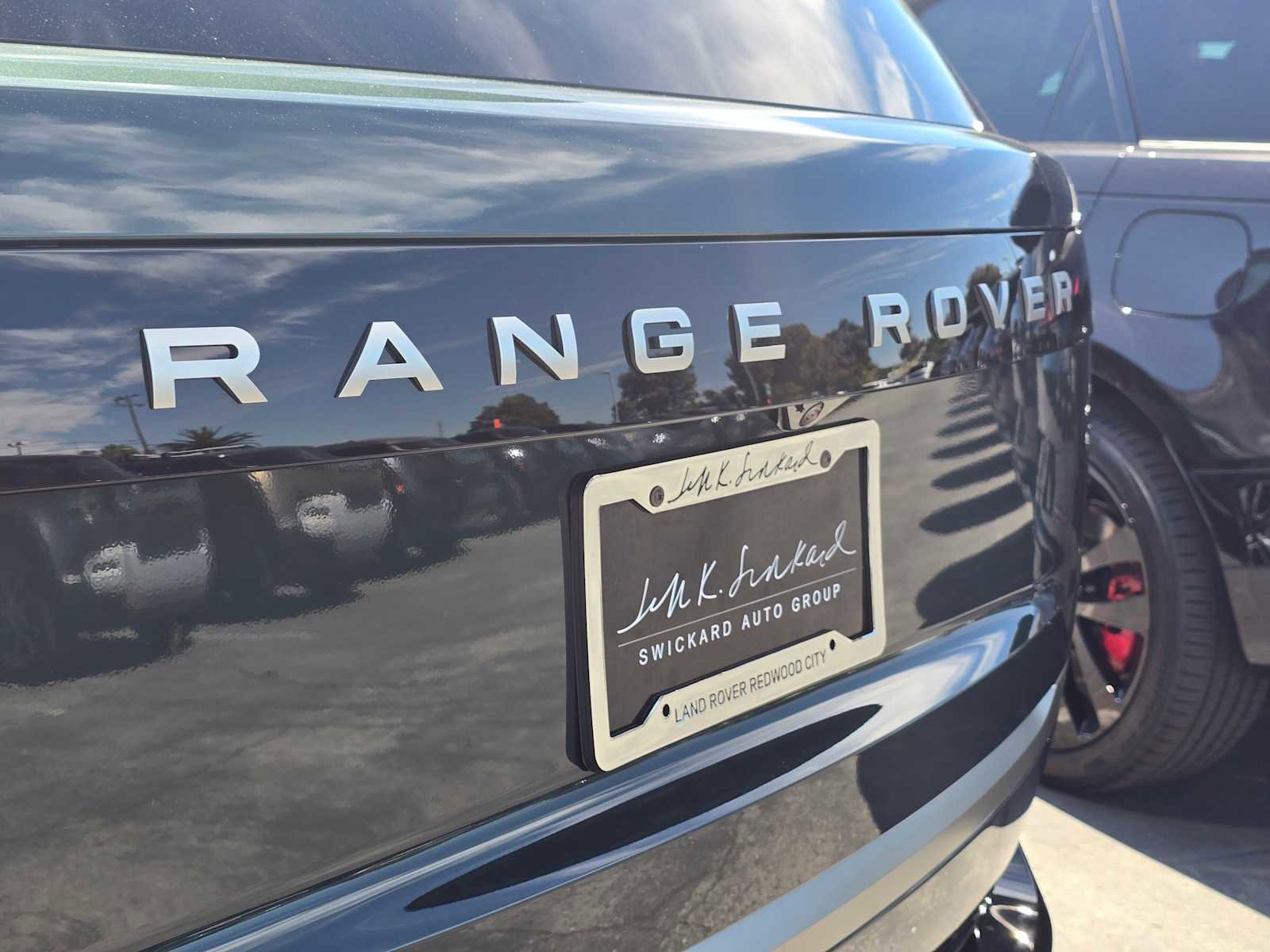 New 2025 Land Rover Range Rover SE image 16