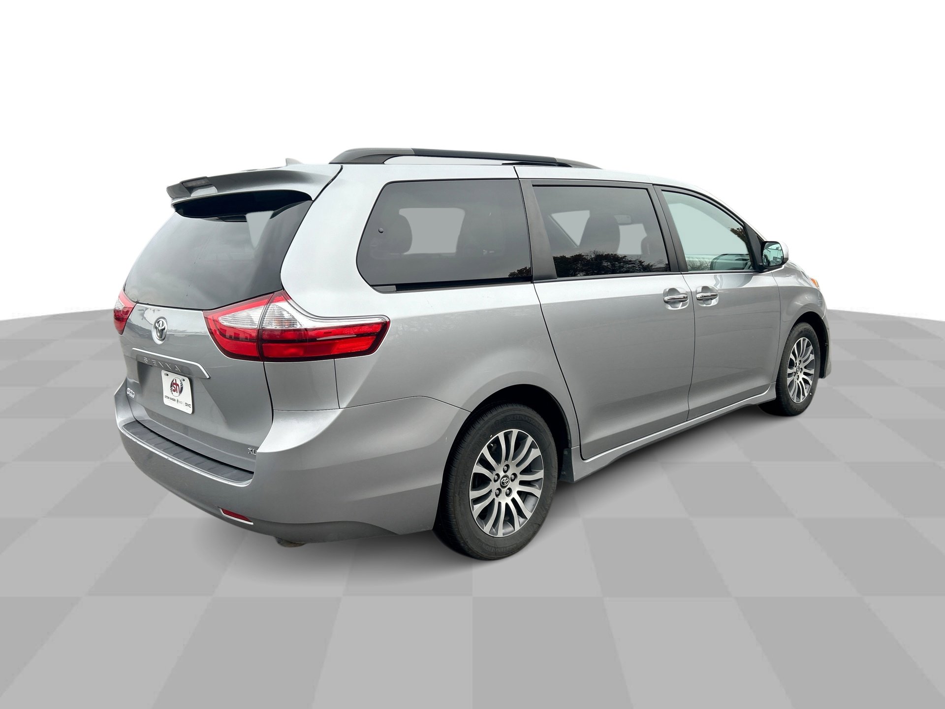 Used 2018 Toyota Sienna XLE Premium image 9