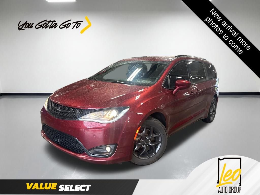Used 2020 Chrysler Pacifica Touring-L Plus FWD image 1