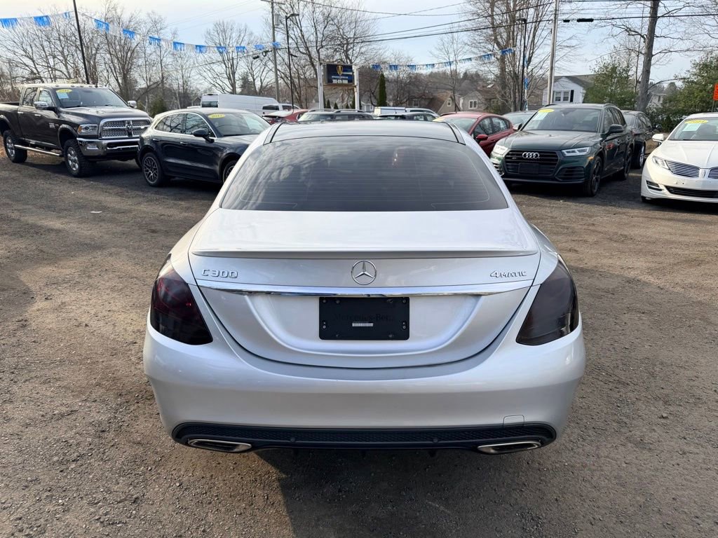 Used 2017 Mercedes-Benz C 300 4MATIC Sedan image 4