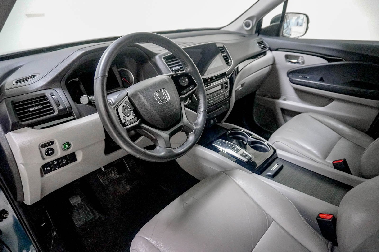 Used 2020 Honda Pilot Touring image 22
