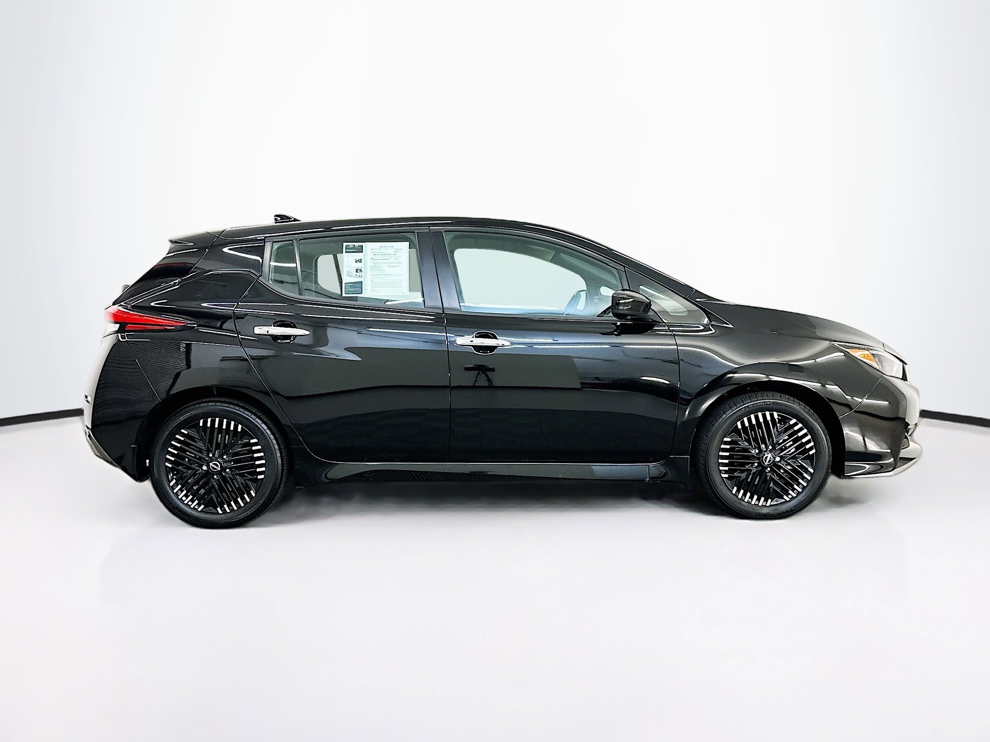 Used 2024 Nissan Leaf SV Plus FWD image 10