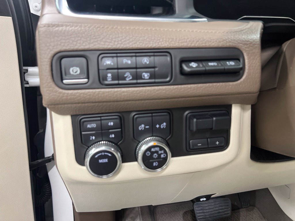 Used 2024 GMC Yukon XL Denali w/ Max Trailering Package AWD/4WD image 17