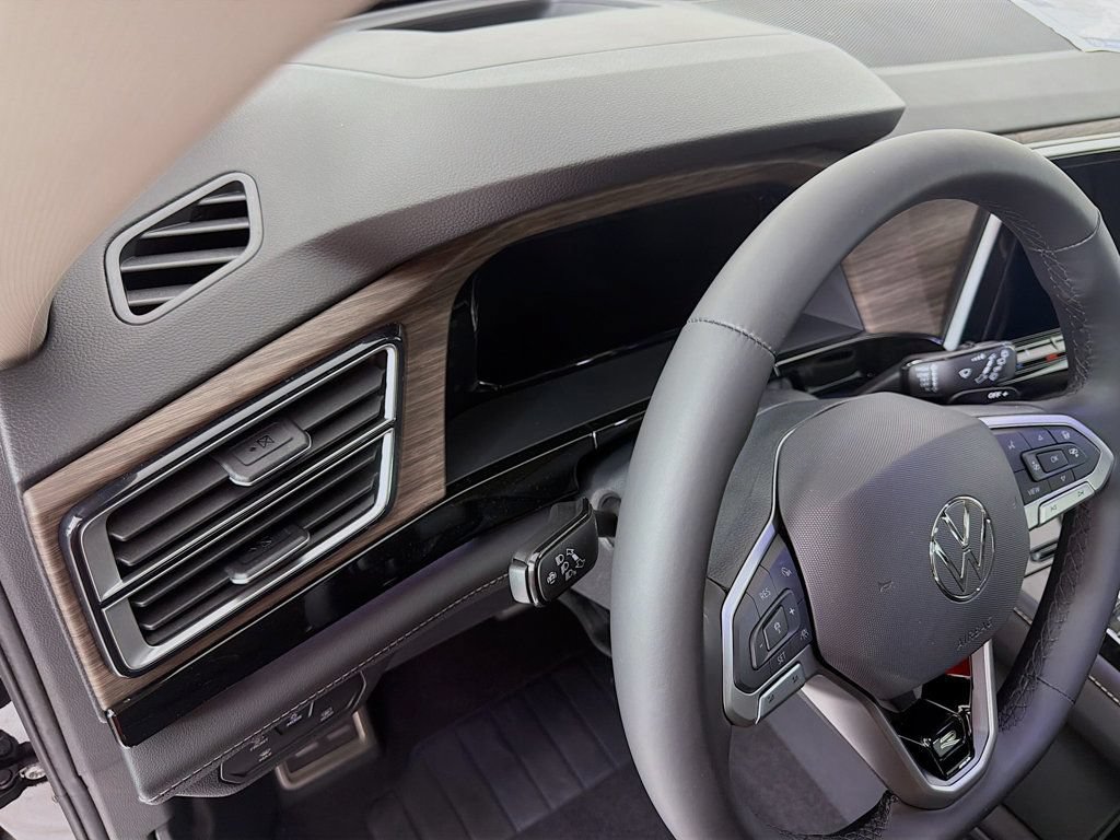 New 2026 Volkswagen Atlas SEL Premium R-Line AWD/4WD image 9