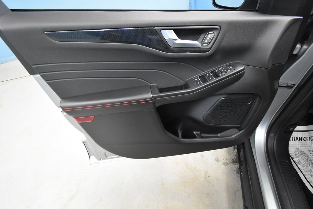 Used 2024 Ford Escape ST-Line w/ Tech Pack #1 image 5