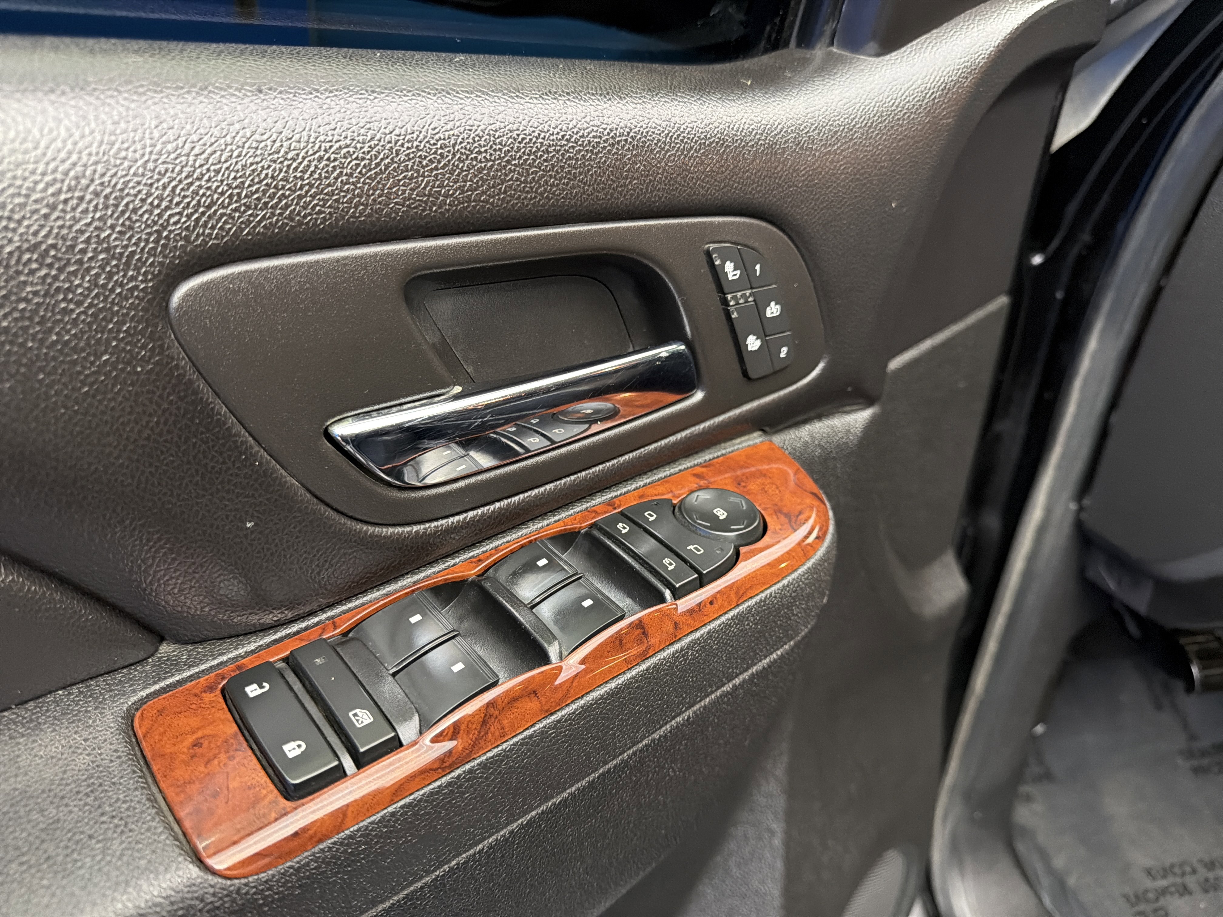 Used 2012 GMC Sierra 1500 SLT w/ Suspension Package, Off-Road image 11