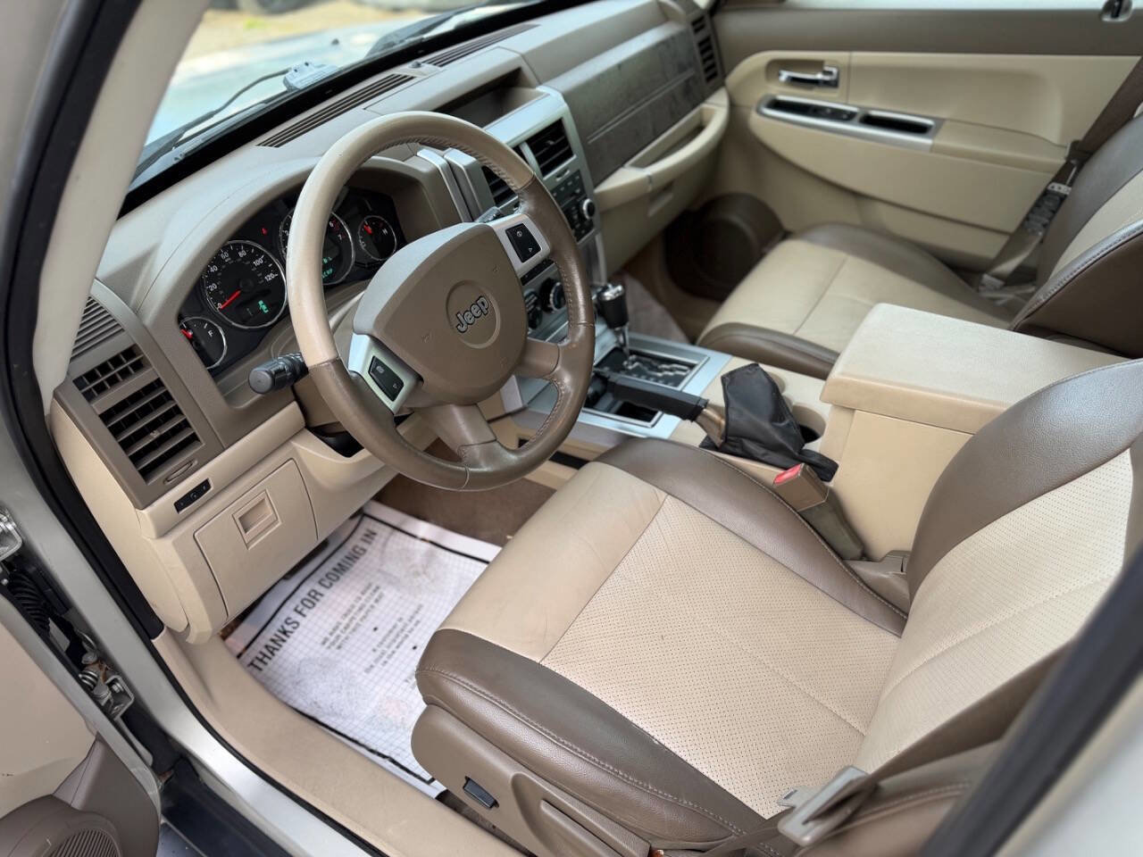 Used 2008 Jeep Liberty Limited w/ Premium Group AWD/4WD image 10