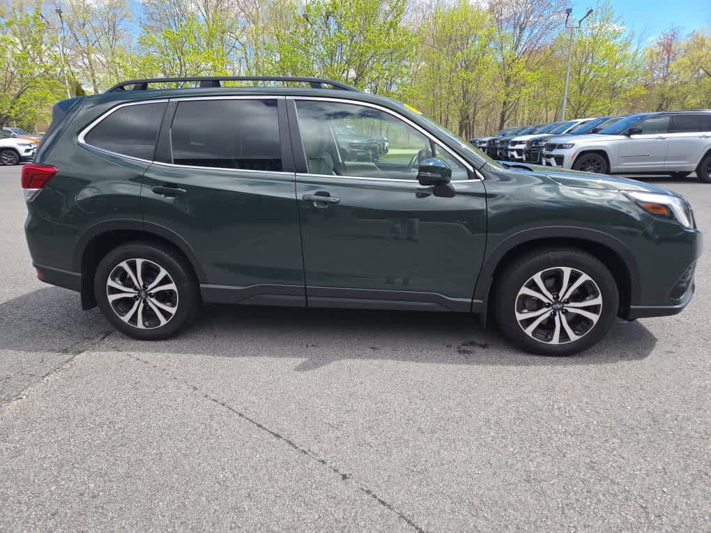 Used 2023 Subaru Forester Limited AWD/4WD image 3