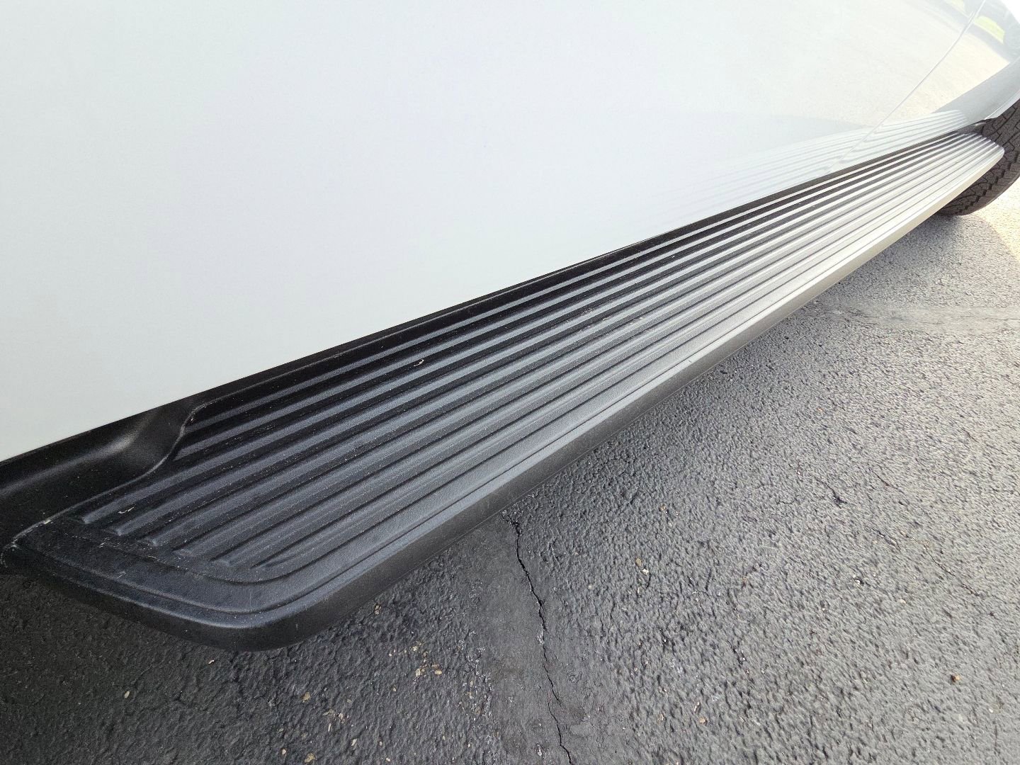 Used 2025 Ford Expedition Active image 17