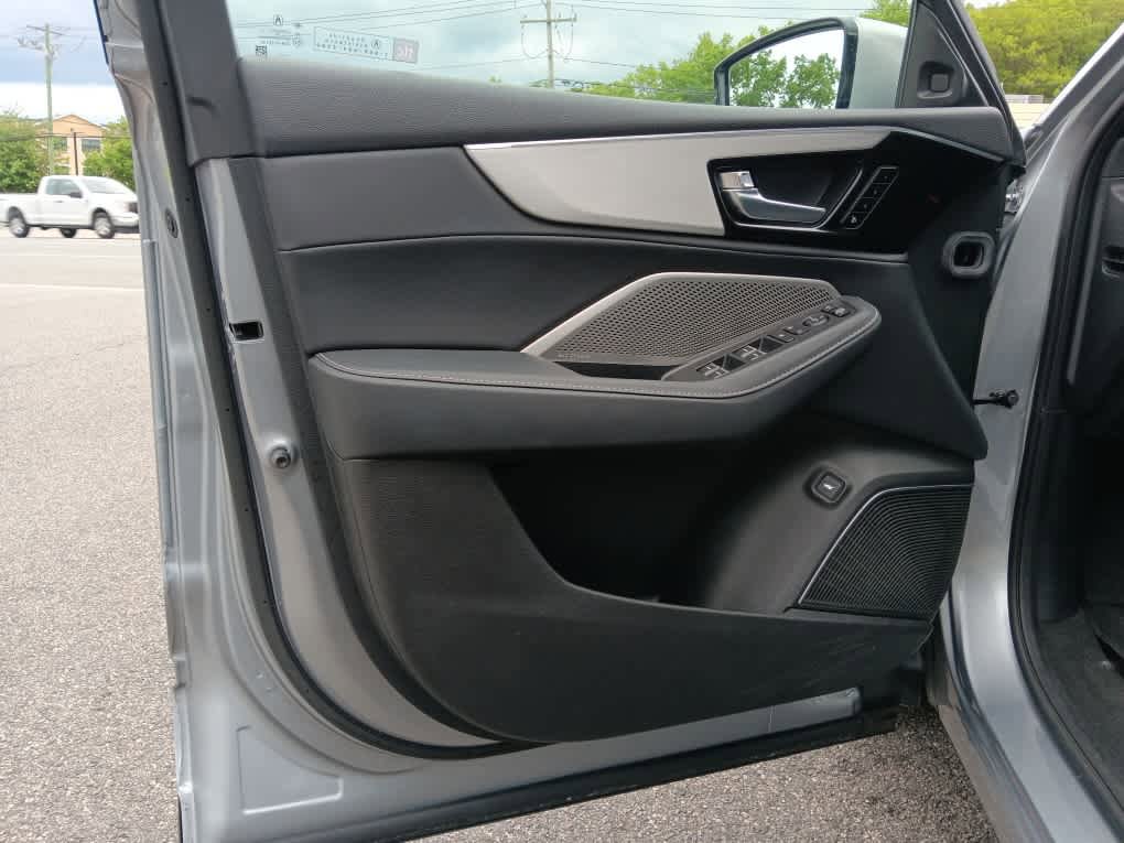 Used 2023 Acura MDX SH-AWD w/ Technology Package image 36