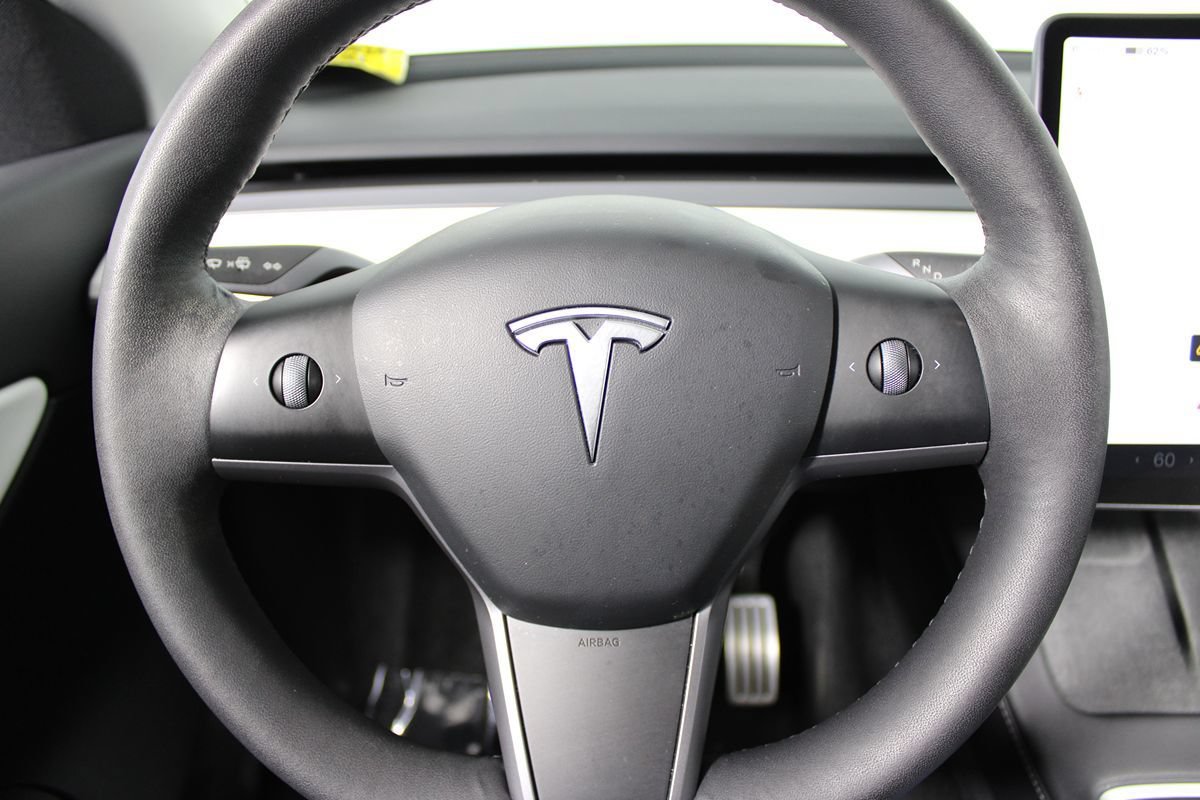 Used 2022 Tesla Model Y Performance AWD/4WD image 13