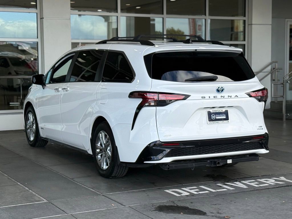 Certified 2021 Toyota Sienna XSE image 11