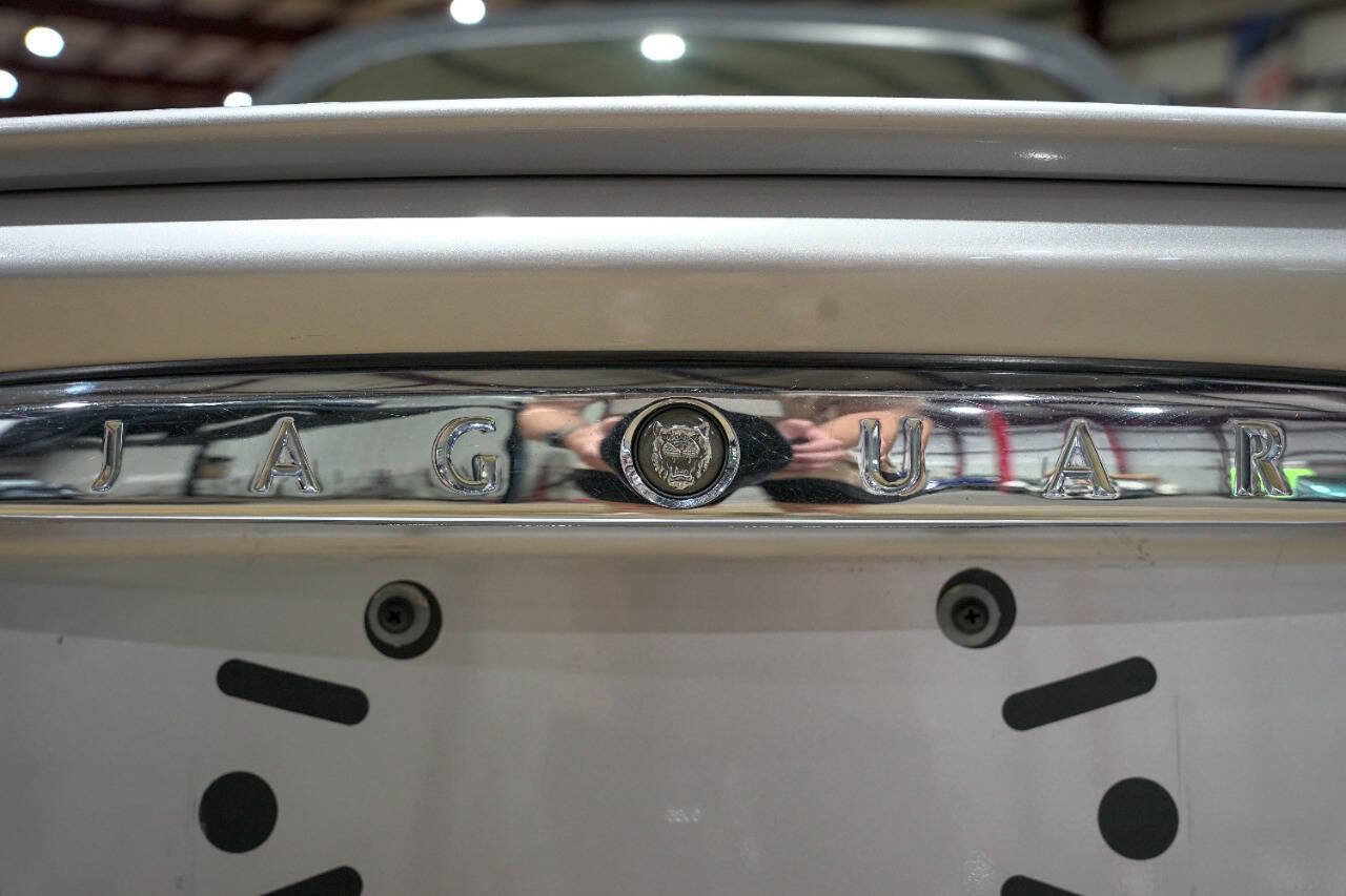 Used 2001 Jaguar XK8 Convertible RWD image 37