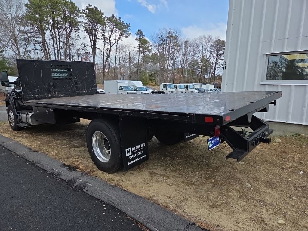 Used 2023 Ford F750 2WD Regular Cab Super Duty image 3