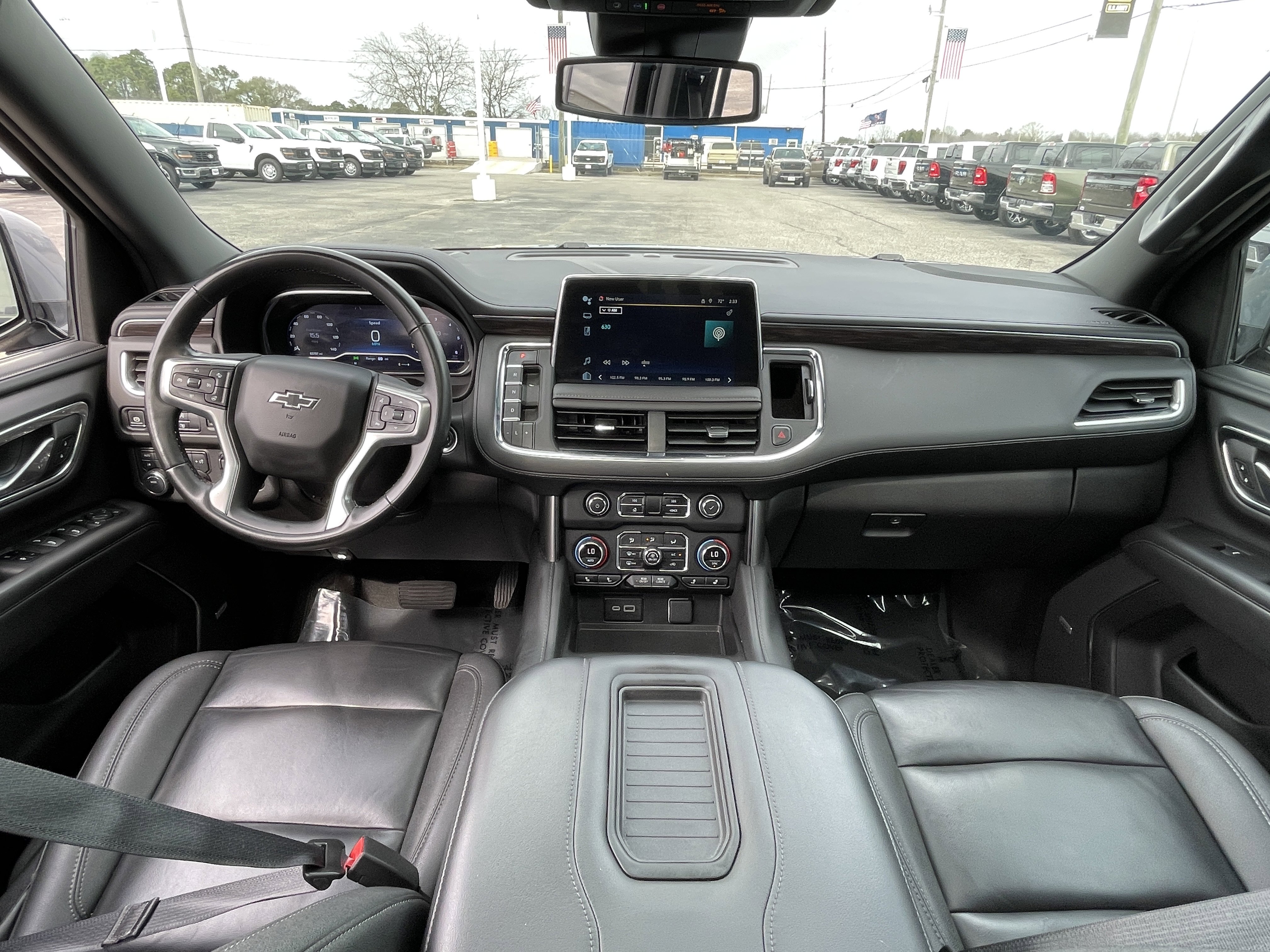 Used 2024 Chevrolet Tahoe Z71 w/ Luxury Package AWD/4WD image 30