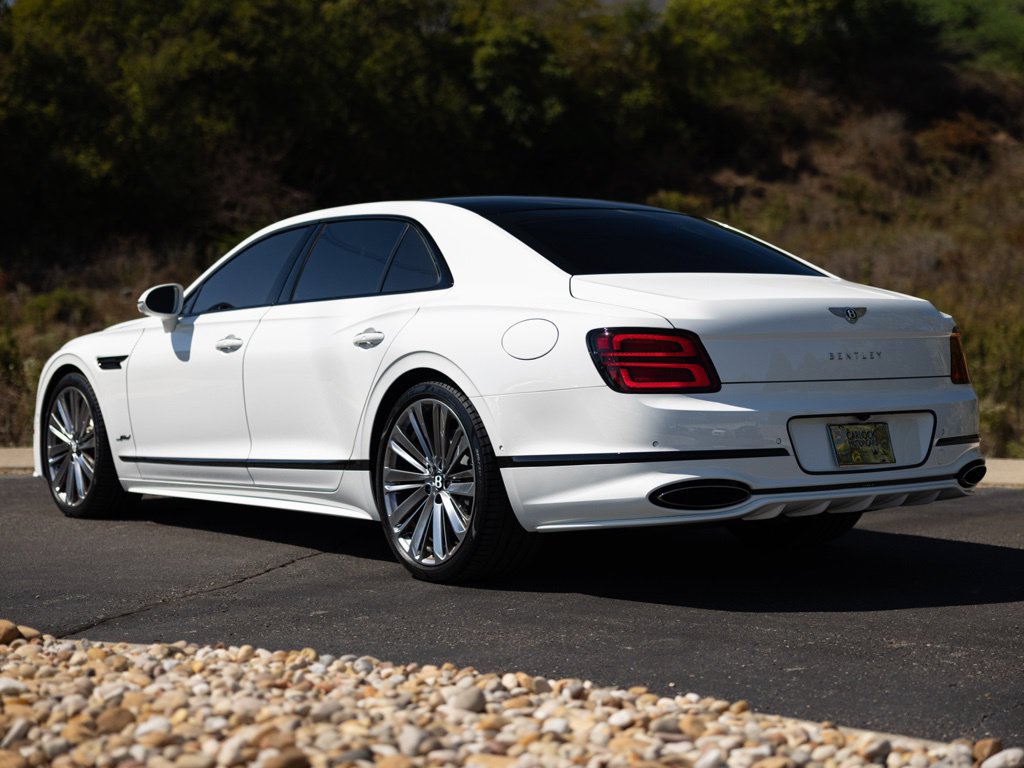 Used 2025 Bentley Flying Spur Plug-In Hybrid AWD/4WD image 9