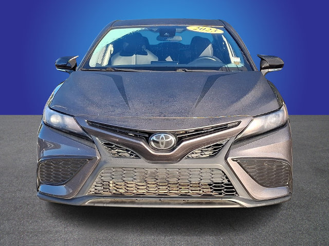 Used 2023 Toyota Camry SE FWD image 2