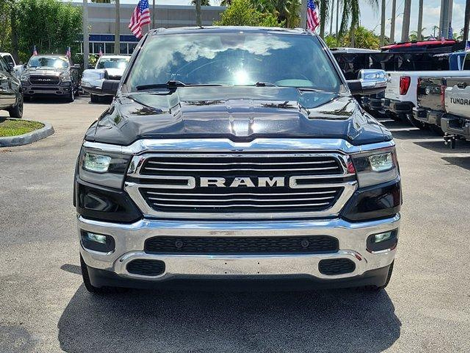 Used 2020 RAM 1500 Laramie AWD/4WD image 2