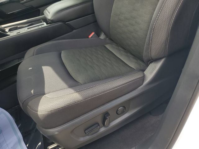 Used 2026 Nissan Pathfinder SV FWD image 21
