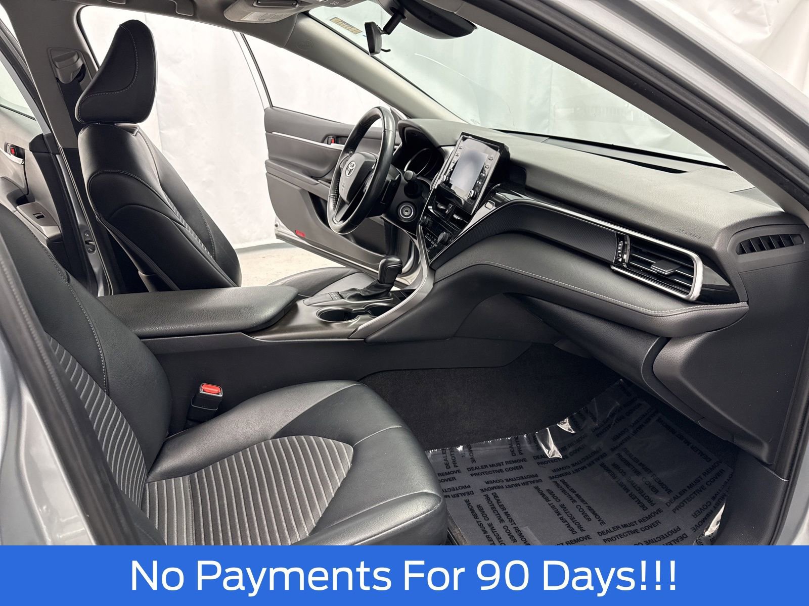 Used 2023 Toyota Camry SE image 26