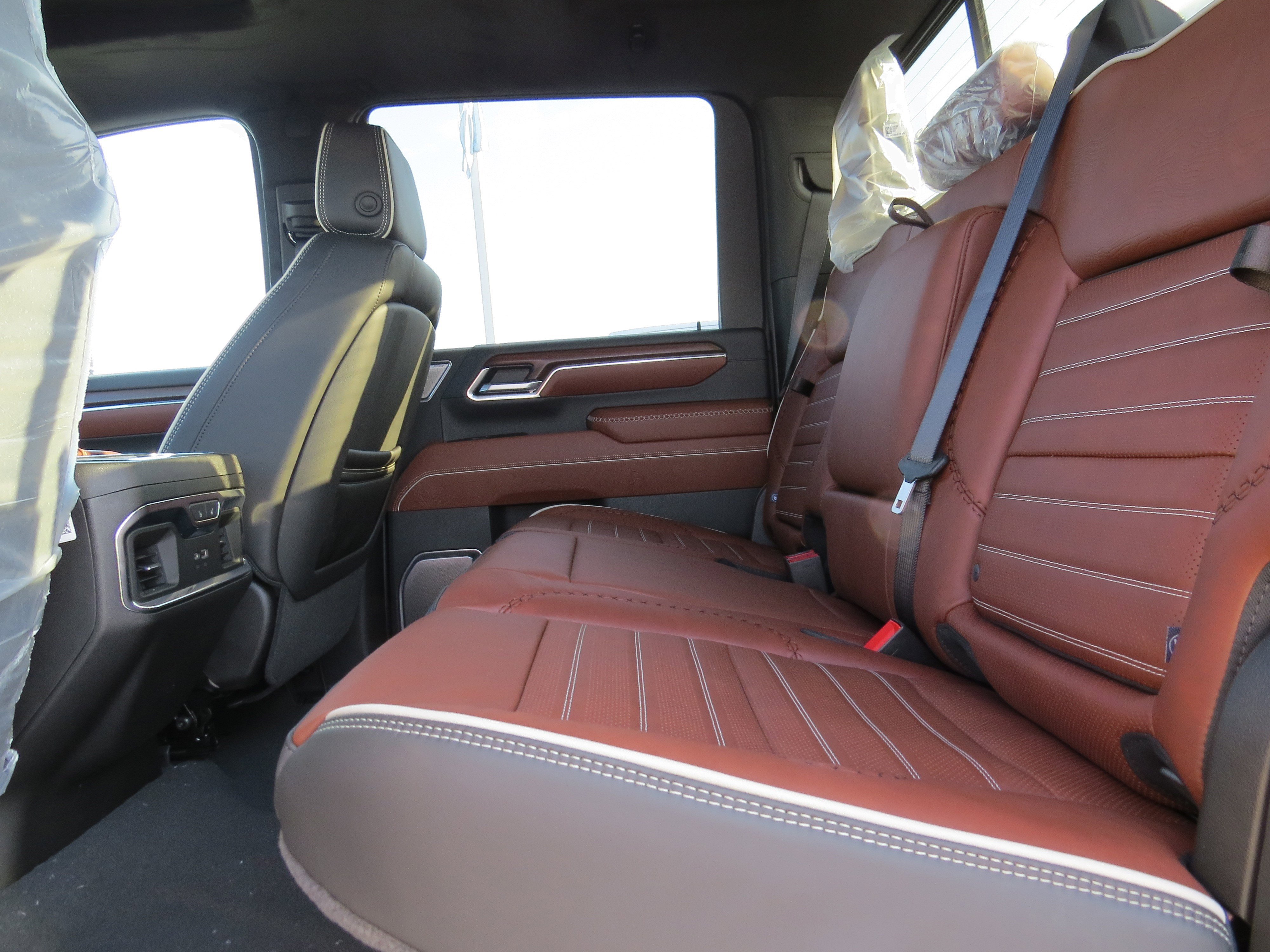 New 2026 GMC Sierra 2500 Denali Ultimate w/ Max Trailering Package image 18