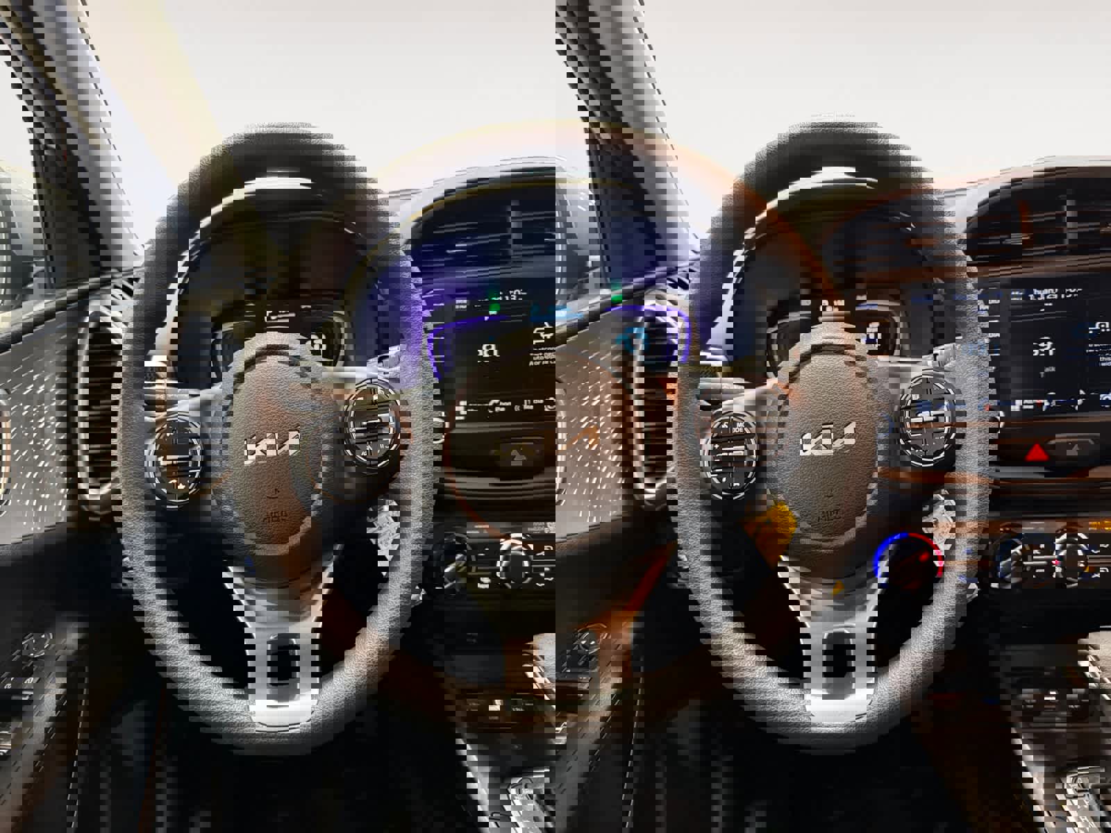 Used 2025 Kia Soul LX w/ LX Technology Package image 13