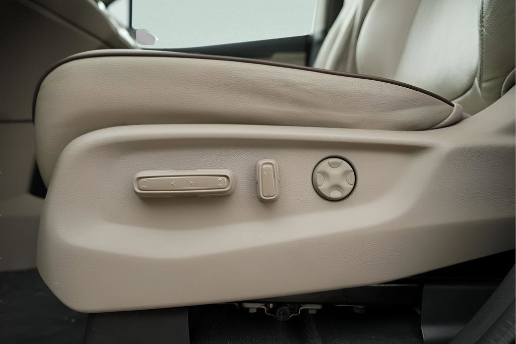 Used 2023 Honda Odyssey Elite image 30