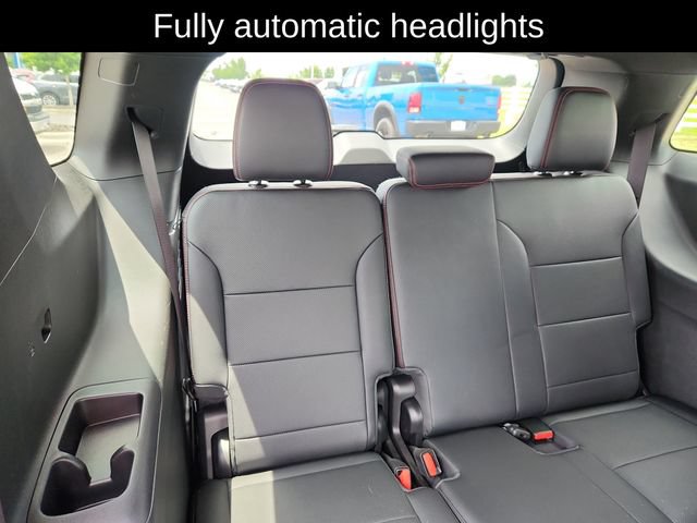 Used 2025 Chevrolet Traverse RS AWD/4WD image 31