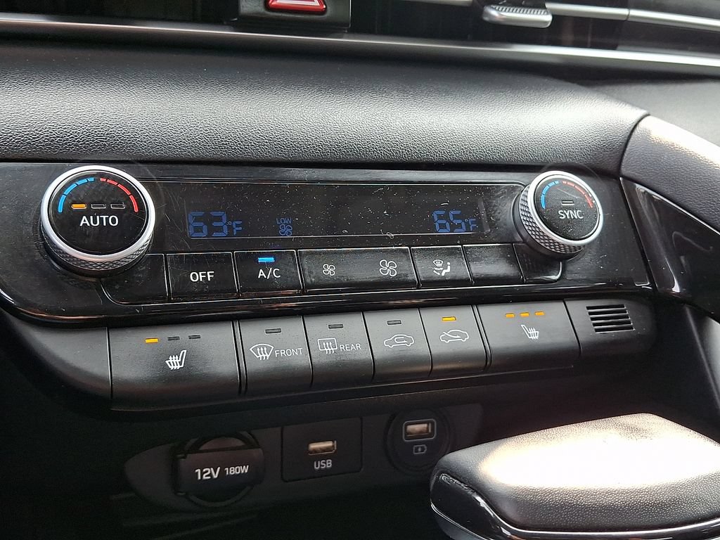 Used 2021 Hyundai Elantra SEL w/ Convenience Package FWD image 17