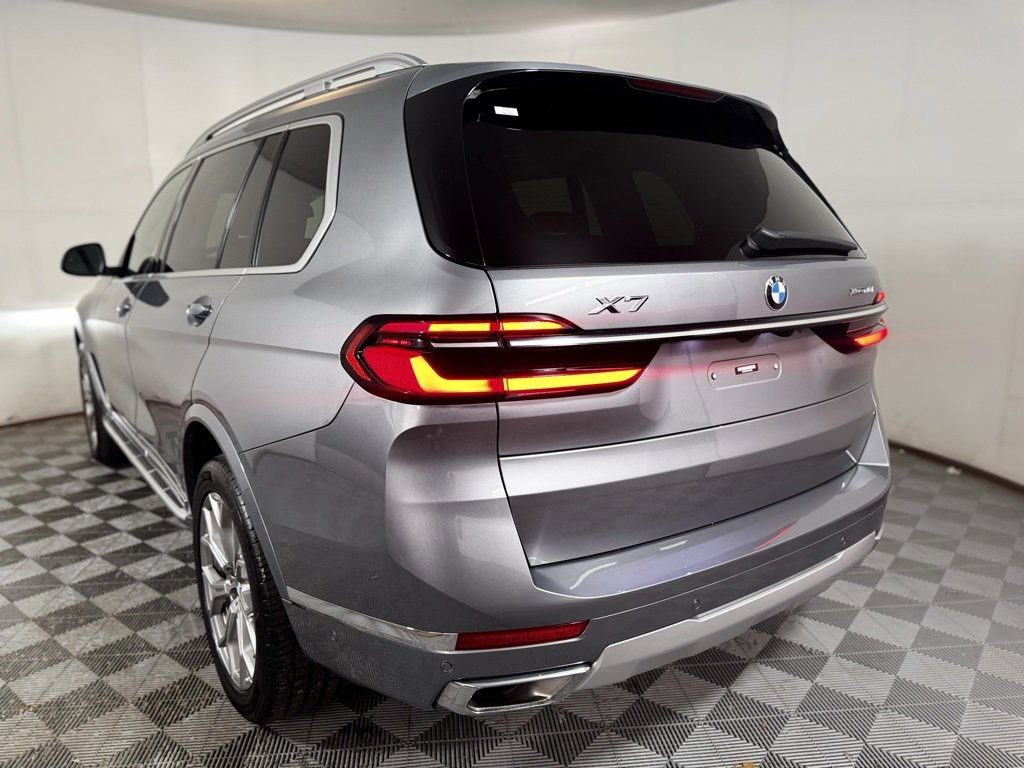 Used 2023 BMW X7 xDrive40i image 6
