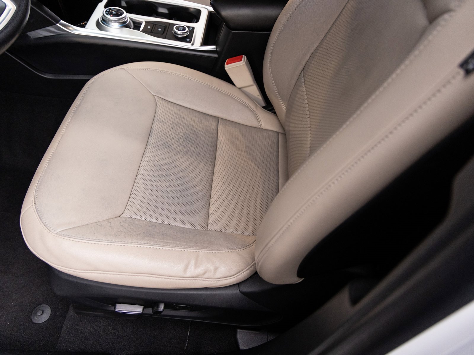 Used 2020 Ford Explorer Limited w/ Hybrid Equipment Group 310A image 19