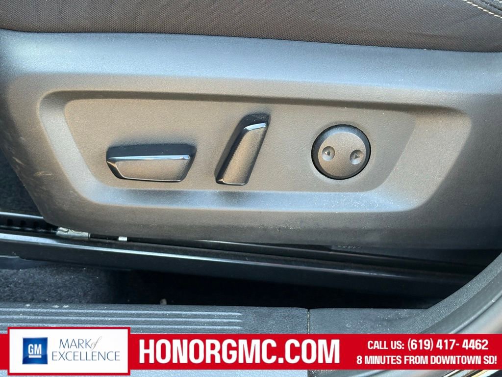 Used 2024 Nissan Rogue SV image 12