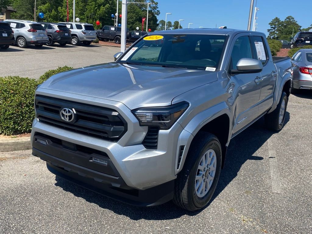 Used 2024 Toyota Tacoma SR5 AWD/4WD image 2
