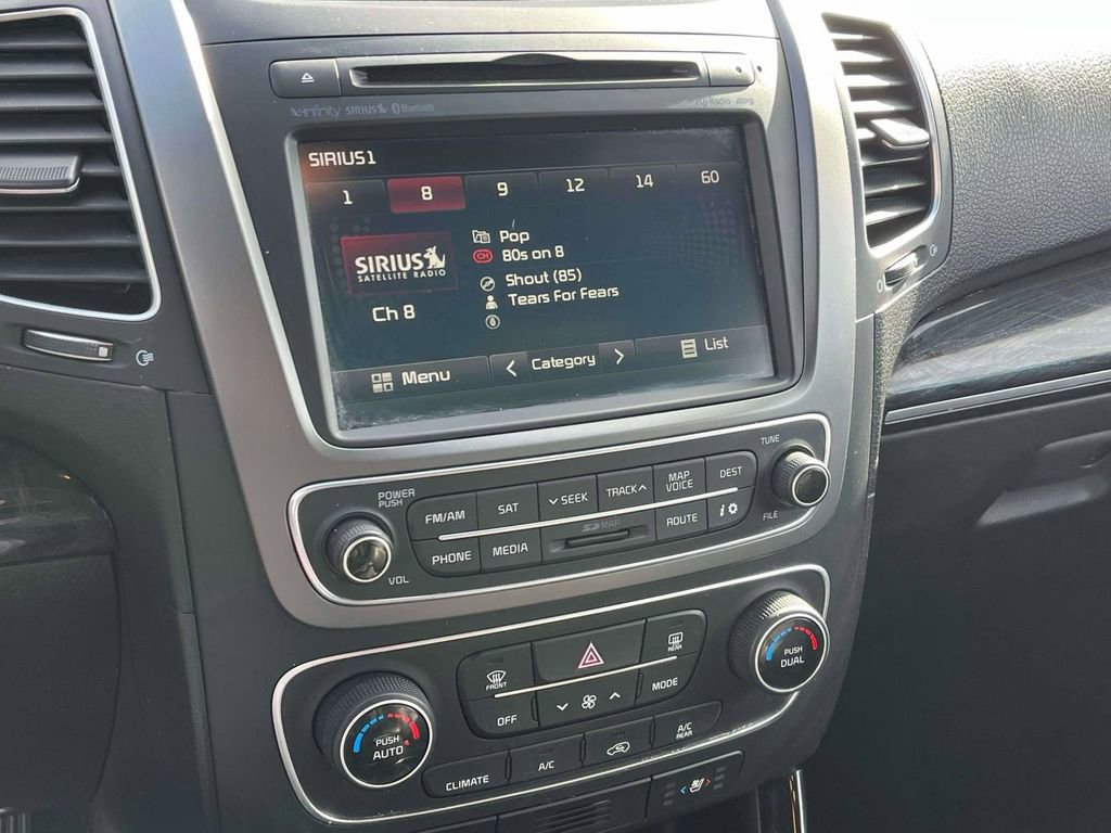 Used 2015 Kia Sorento SX image 26