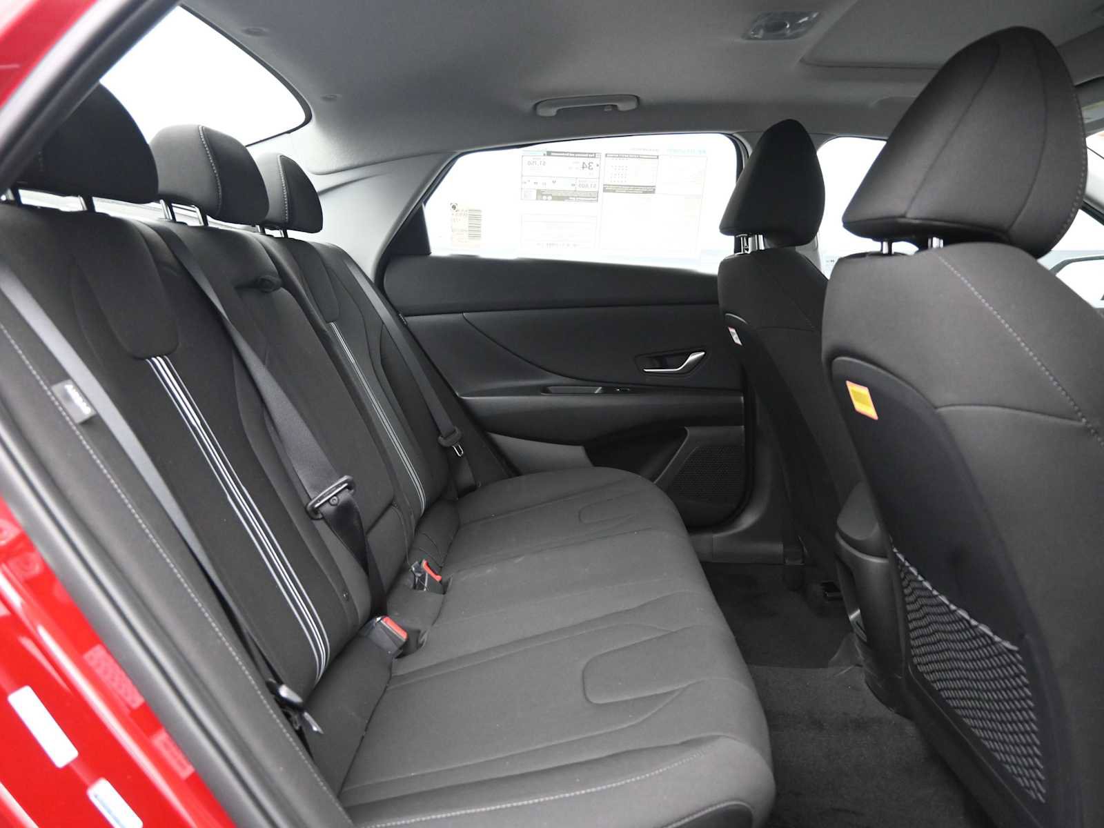 Certified 2024 Hyundai Elantra SEL w/ Convenience Package image 12